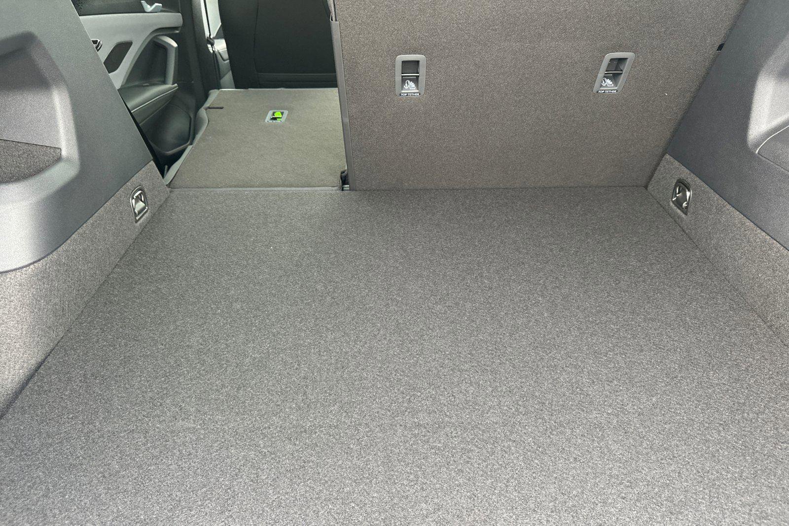 New 2026 Volkswagen Tiguan SE R-Line image 14