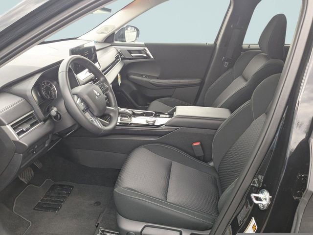 New 2026 Mitsubishi Outlander ES FWD image 19