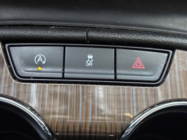 Used 2023 GMC Acadia SLE FWD image 31