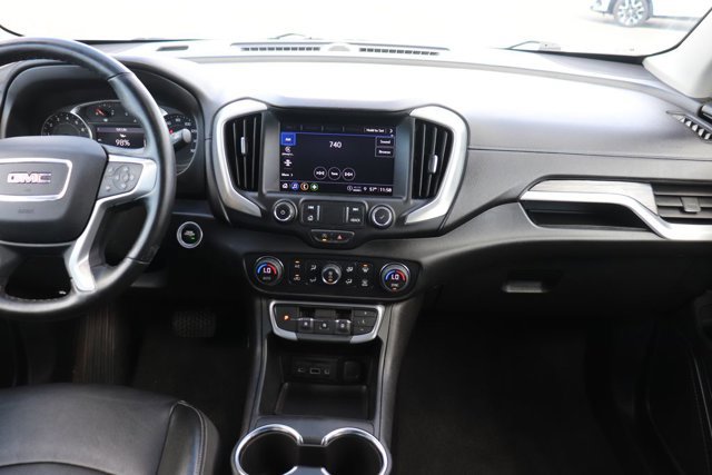 Used 2024 GMC Terrain SLT image 13