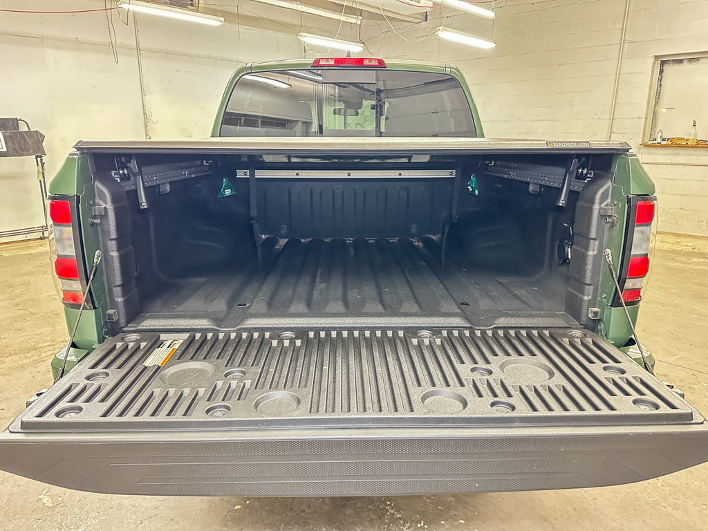 Used 2025 Nissan Frontier SV w/ SV Convenience Package AWD/4WD image 15