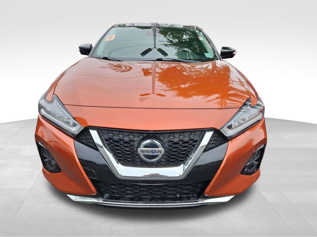 Used 2021 Nissan Maxima Platinum w/ Sport Mat Group FWD image 2