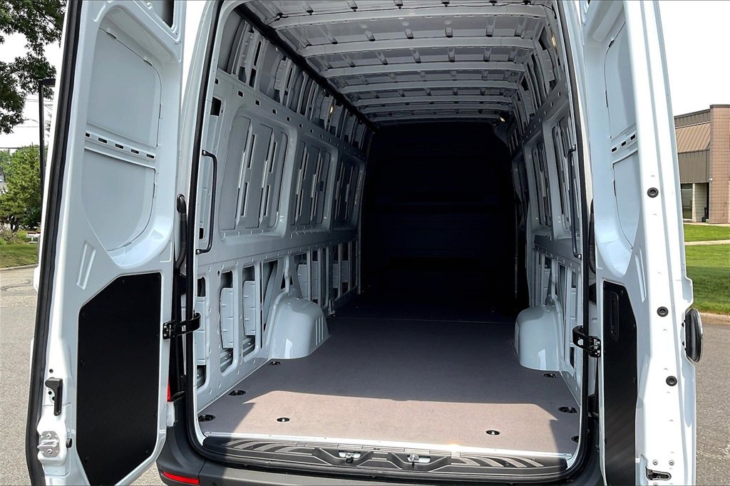 New 2025 Mercedes-Benz Sprinter 2500 image 7