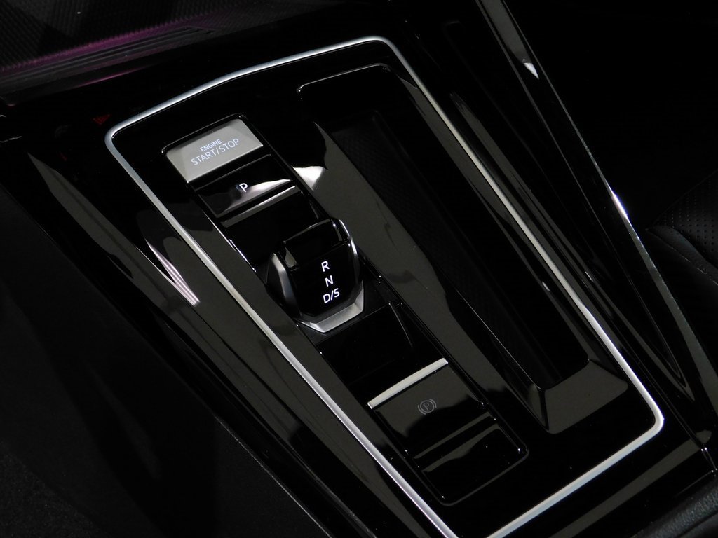 Used 2025 Volkswagen Golf image 79