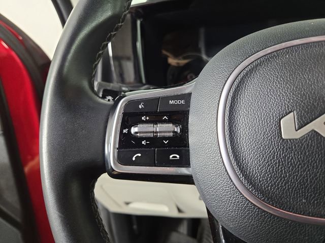 Certified 2023 Kia Sorento EX image 24