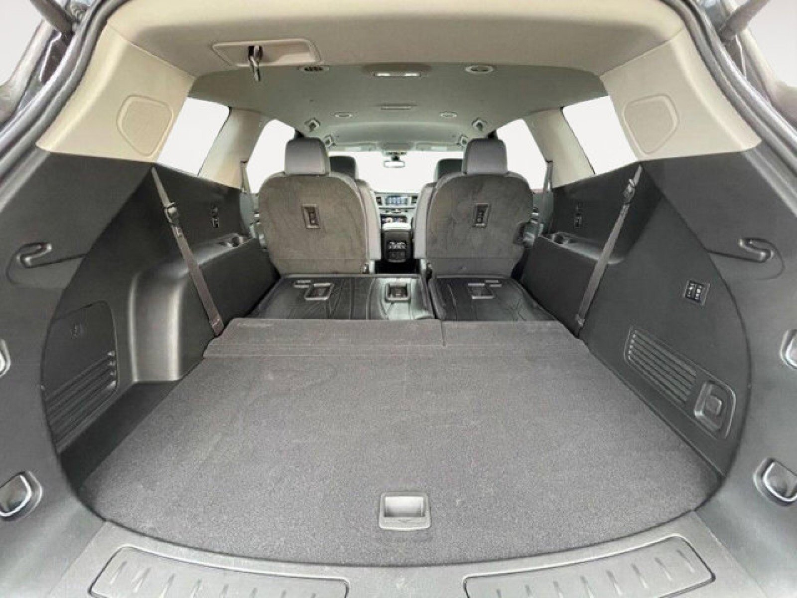 Used 2020 Buick Enclave Premium w/ Surround and Sites Package image 10