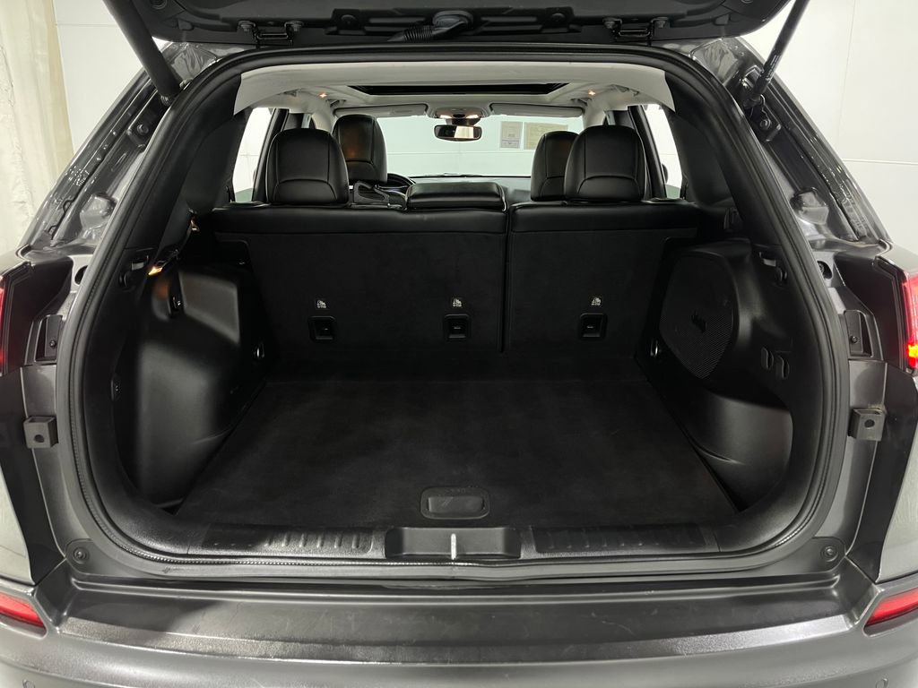 Used 2021 Jeep Cherokee Limited image 25