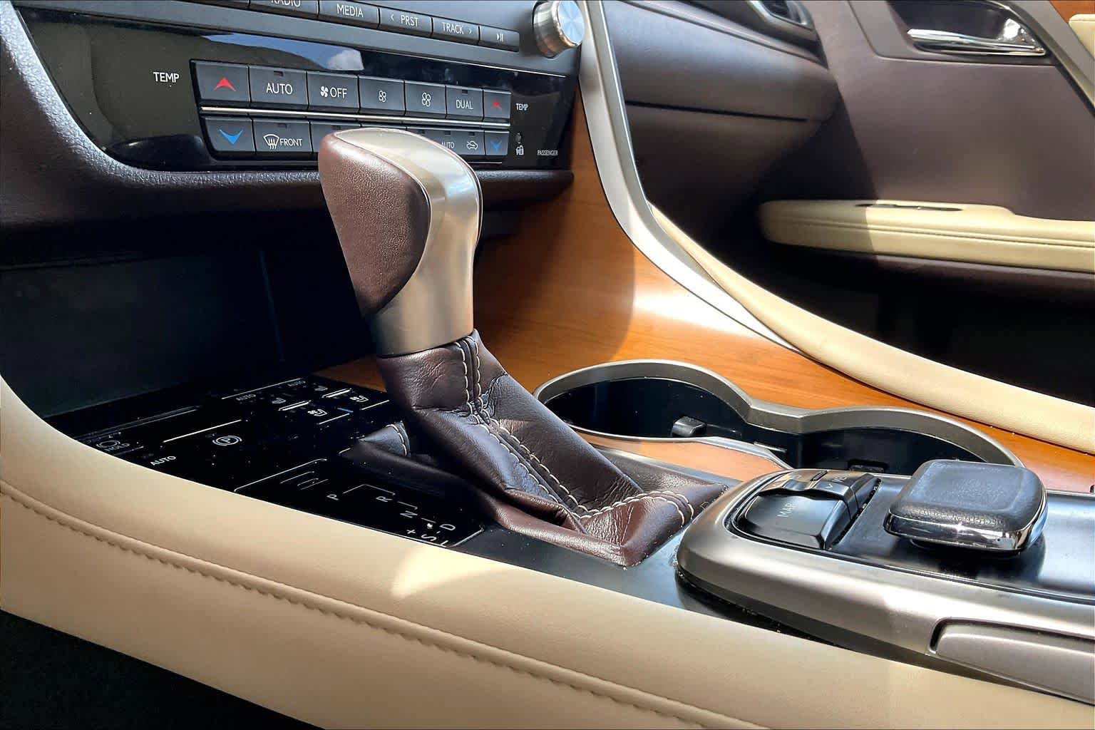 Used 2019 Lexus RX 350 AWD w/ Navigation Package image 17