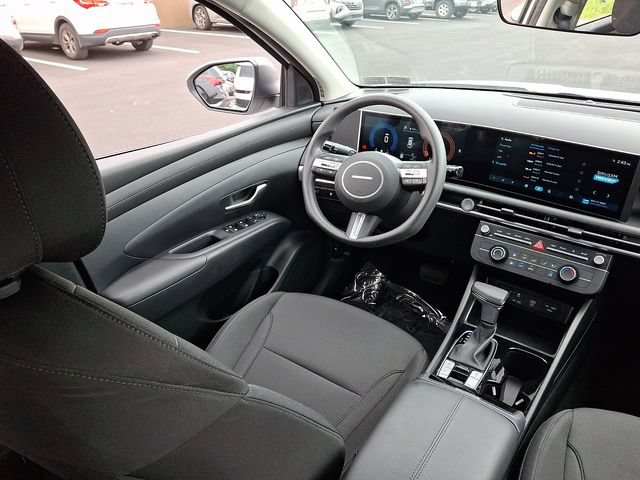 Certified 2026 Hyundai Tucson SE AWD/4WD image 13