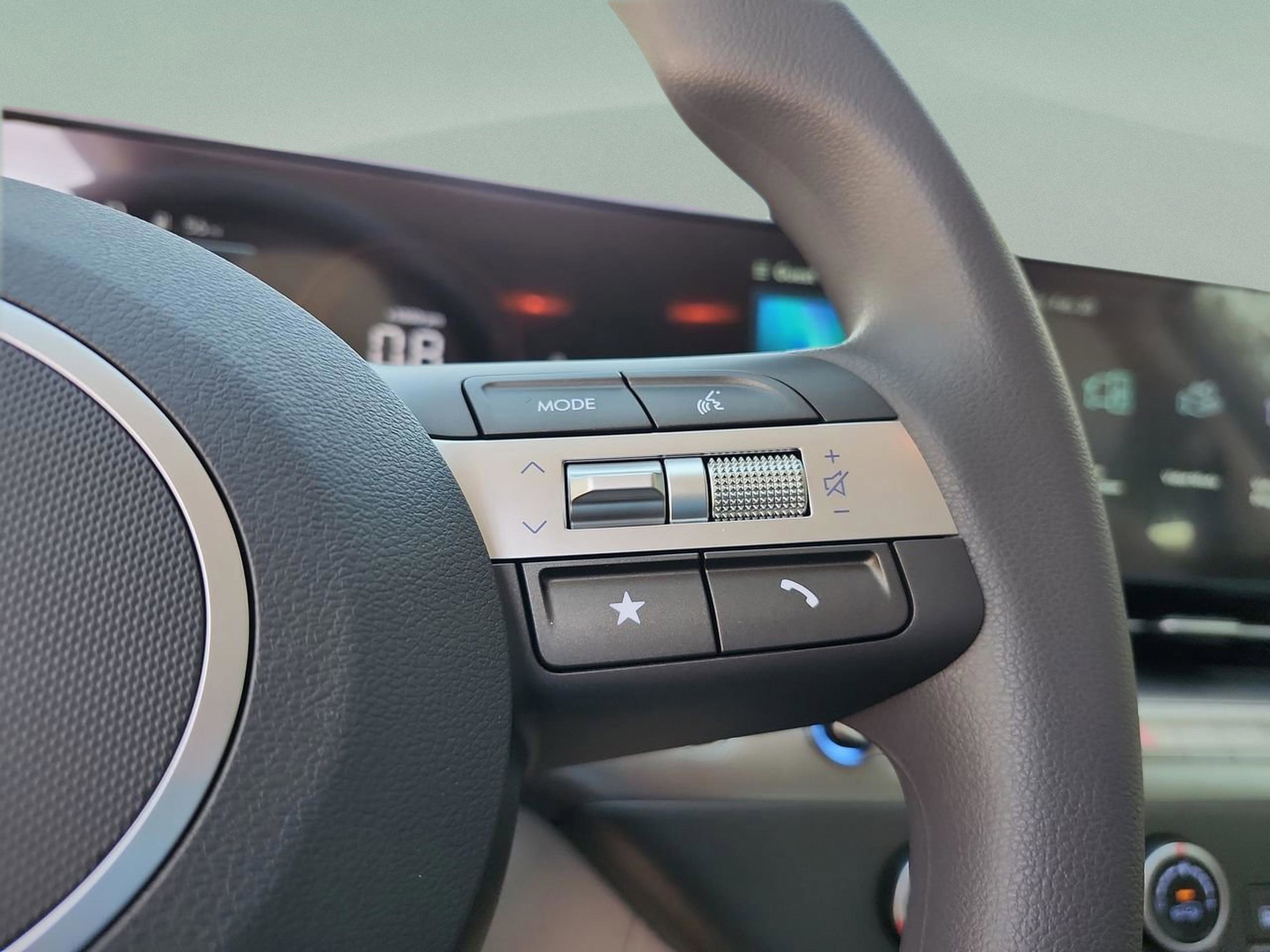 New 2026 Hyundai Kona SE image 24