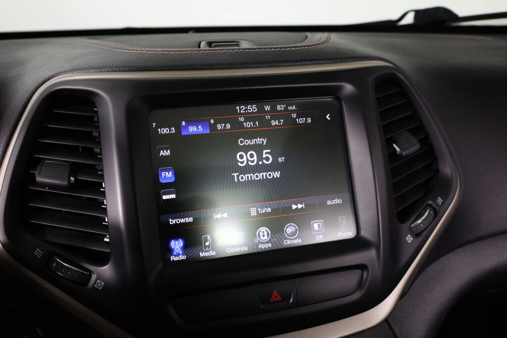 Used 2016 Jeep Cherokee 75th Anniversary image 35