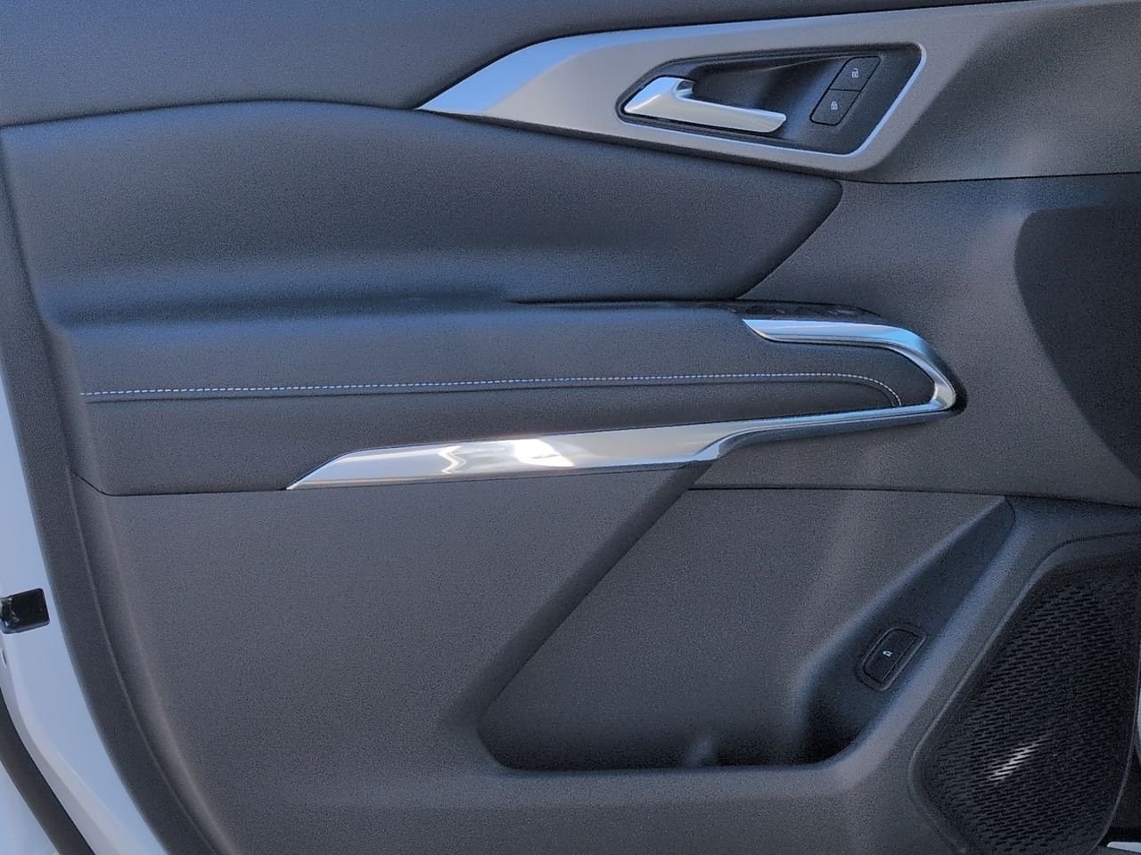 New 2026 Chevrolet Traverse LT w/ Driver Confidence Package FWD image 23