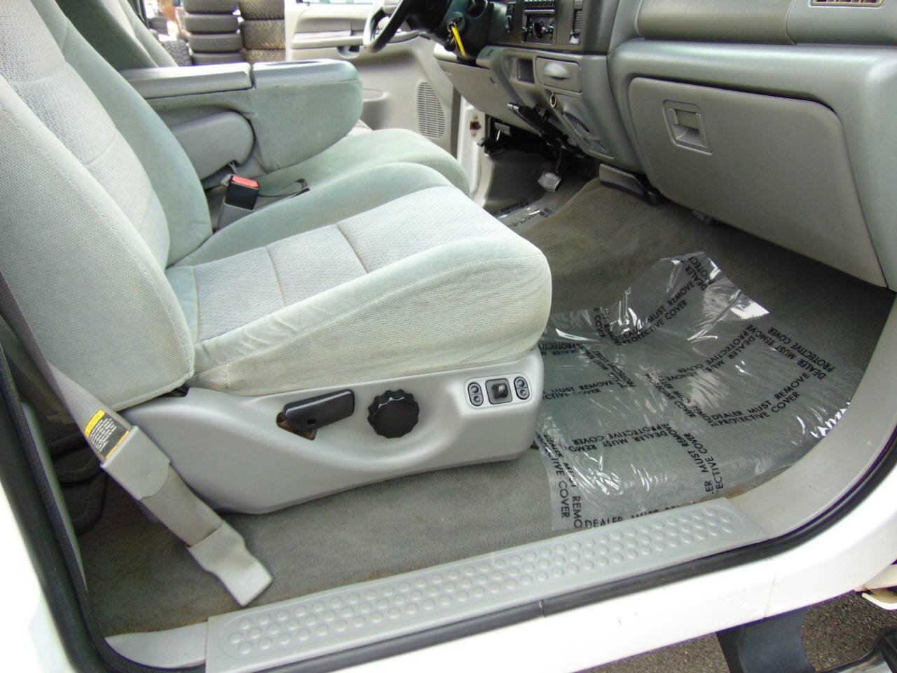 Used 2004 Ford F250 XLT image 12