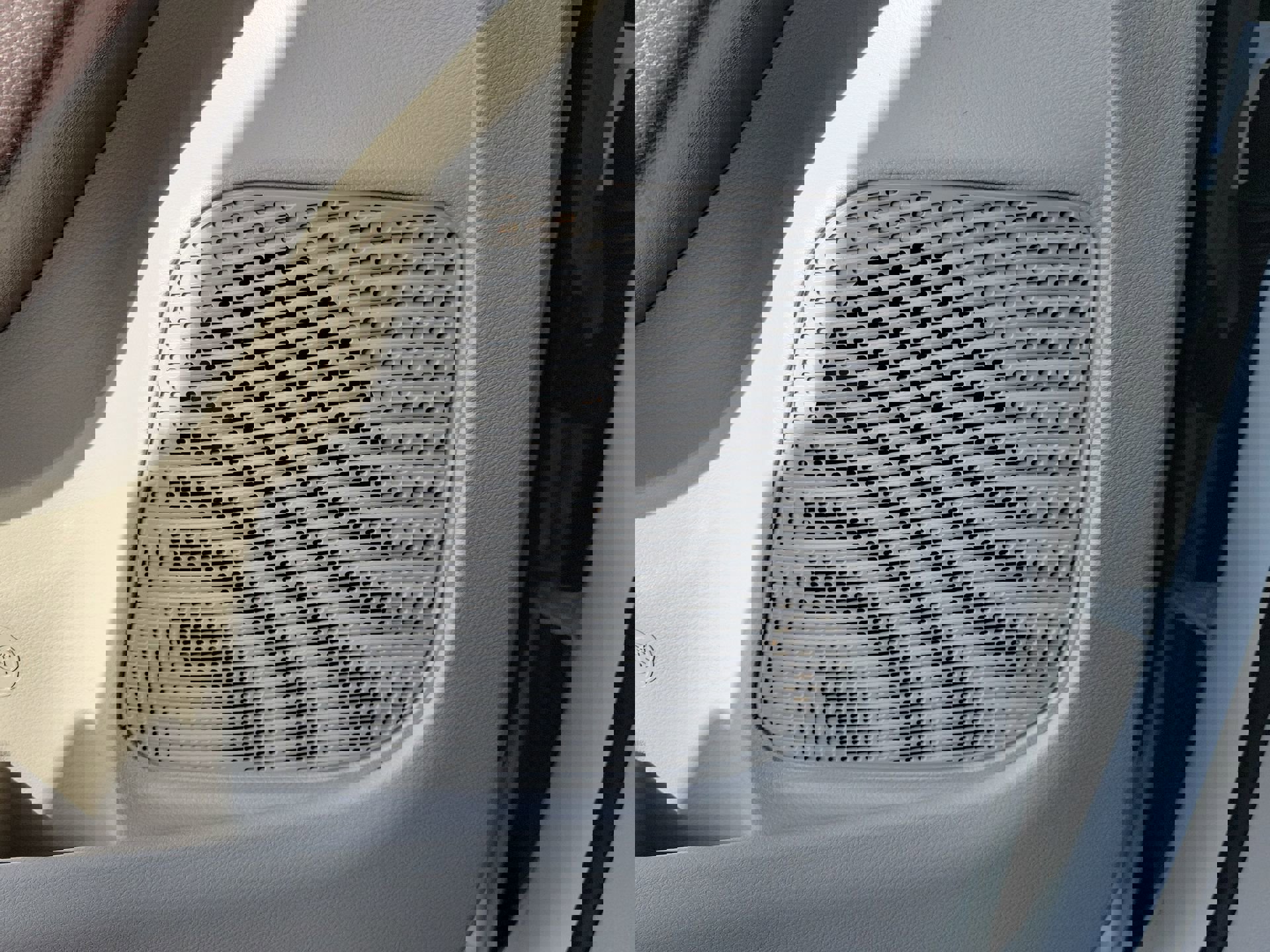 Used 2020 Chrysler Pacifica Touring w/ Tire & Wheel Group image 19