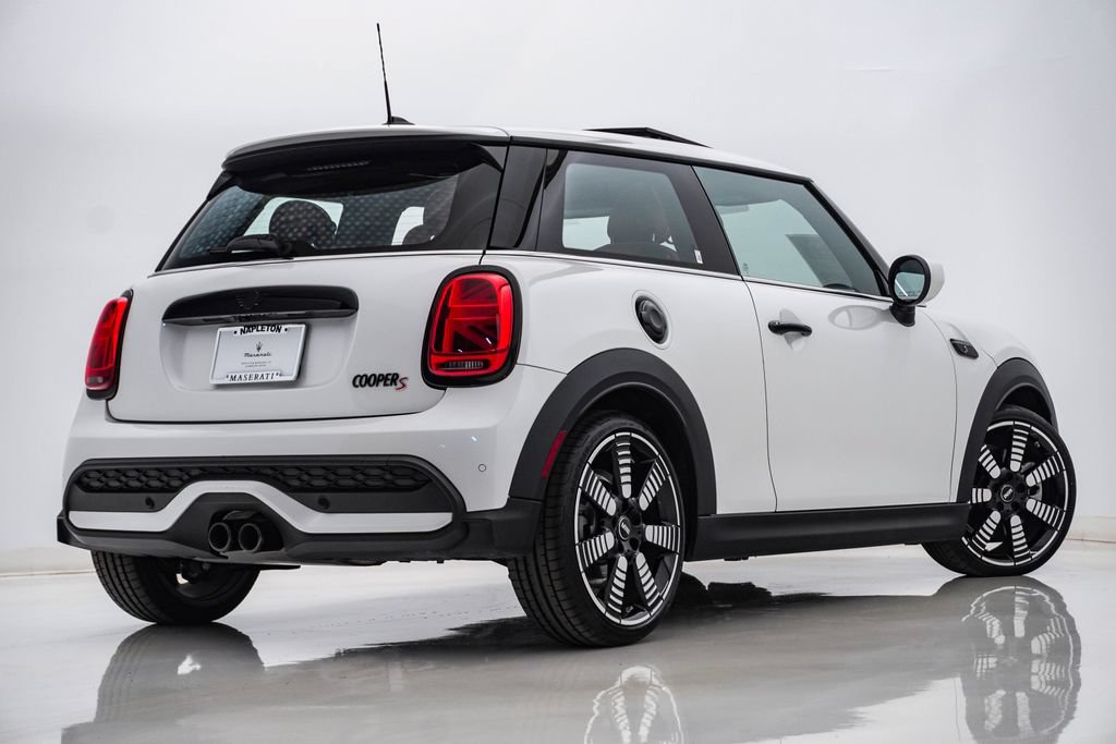 Used 2024 MINI Cooper S FWD image 9