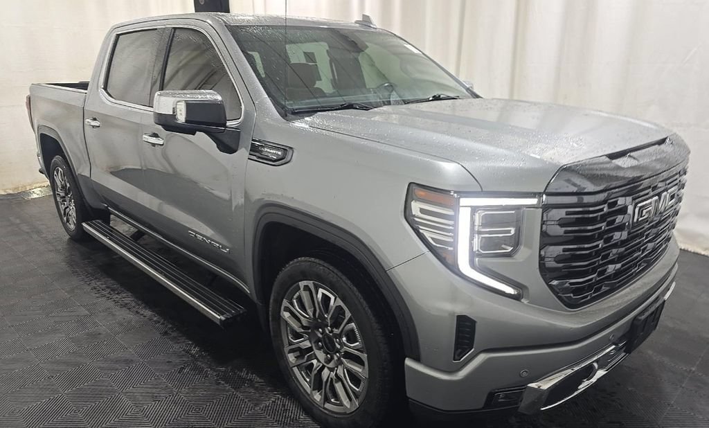 Used 2024 GMC Sierra 1500 Denali Ultimate AWD/4WD image 4