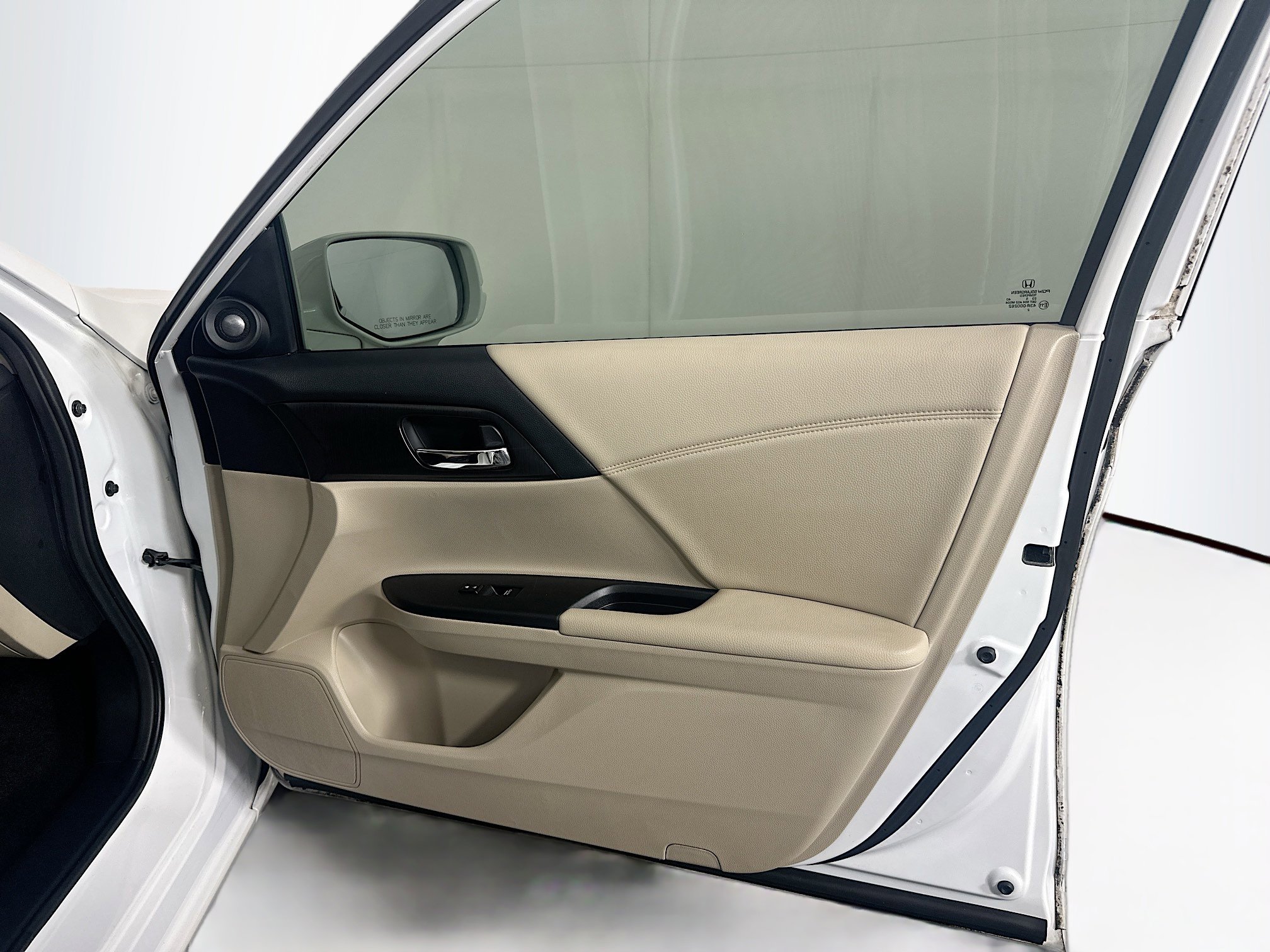 Used 2015 Honda Accord EX-L image 31