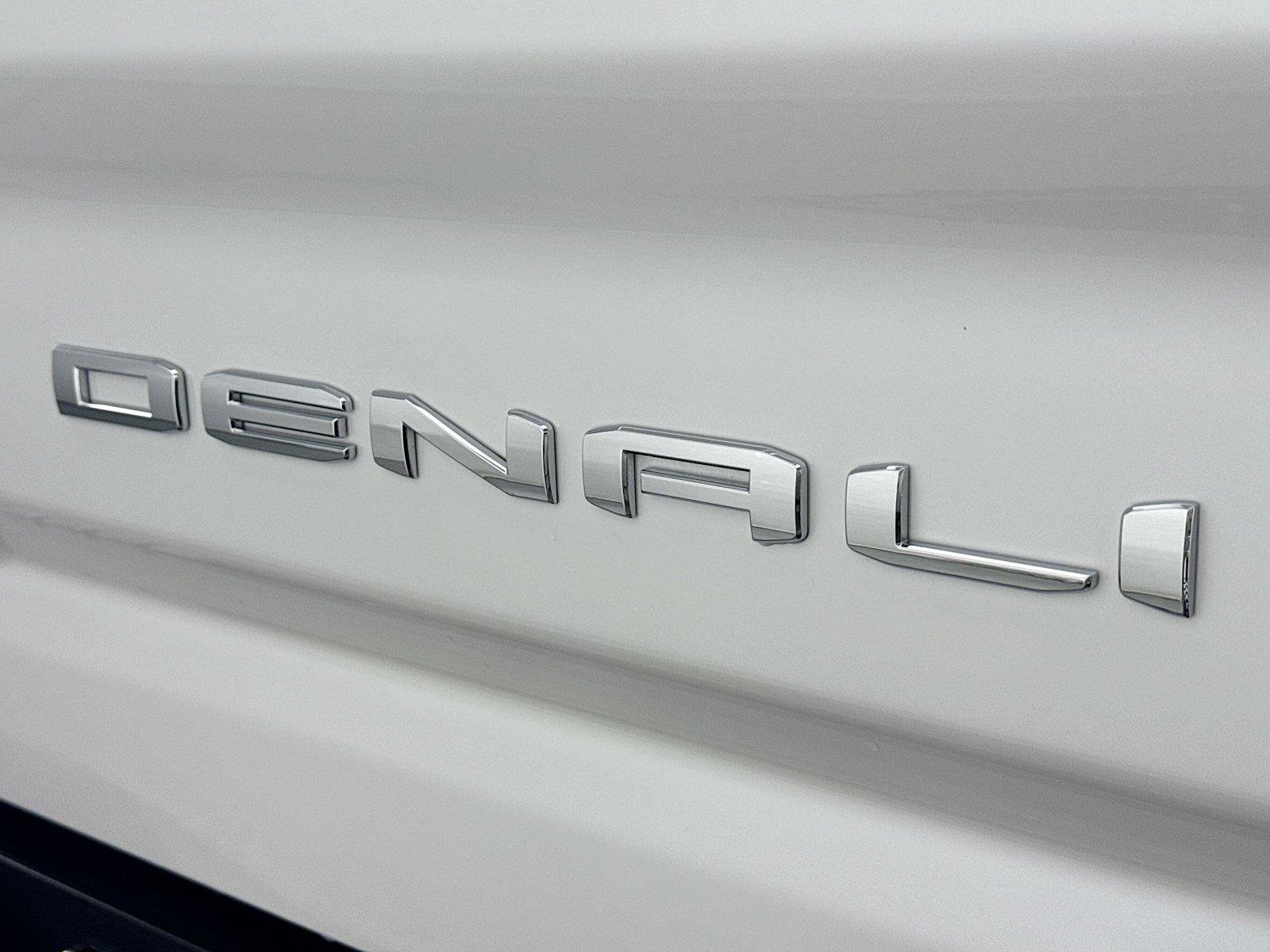 Used 2022 GMC Sierra 2500 Denali w/ Denali Ultimate Package AWD/4WD image 12