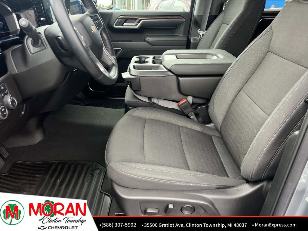 Certified 2025 Chevrolet Silverado 1500 LT AWD/4WD image 15
