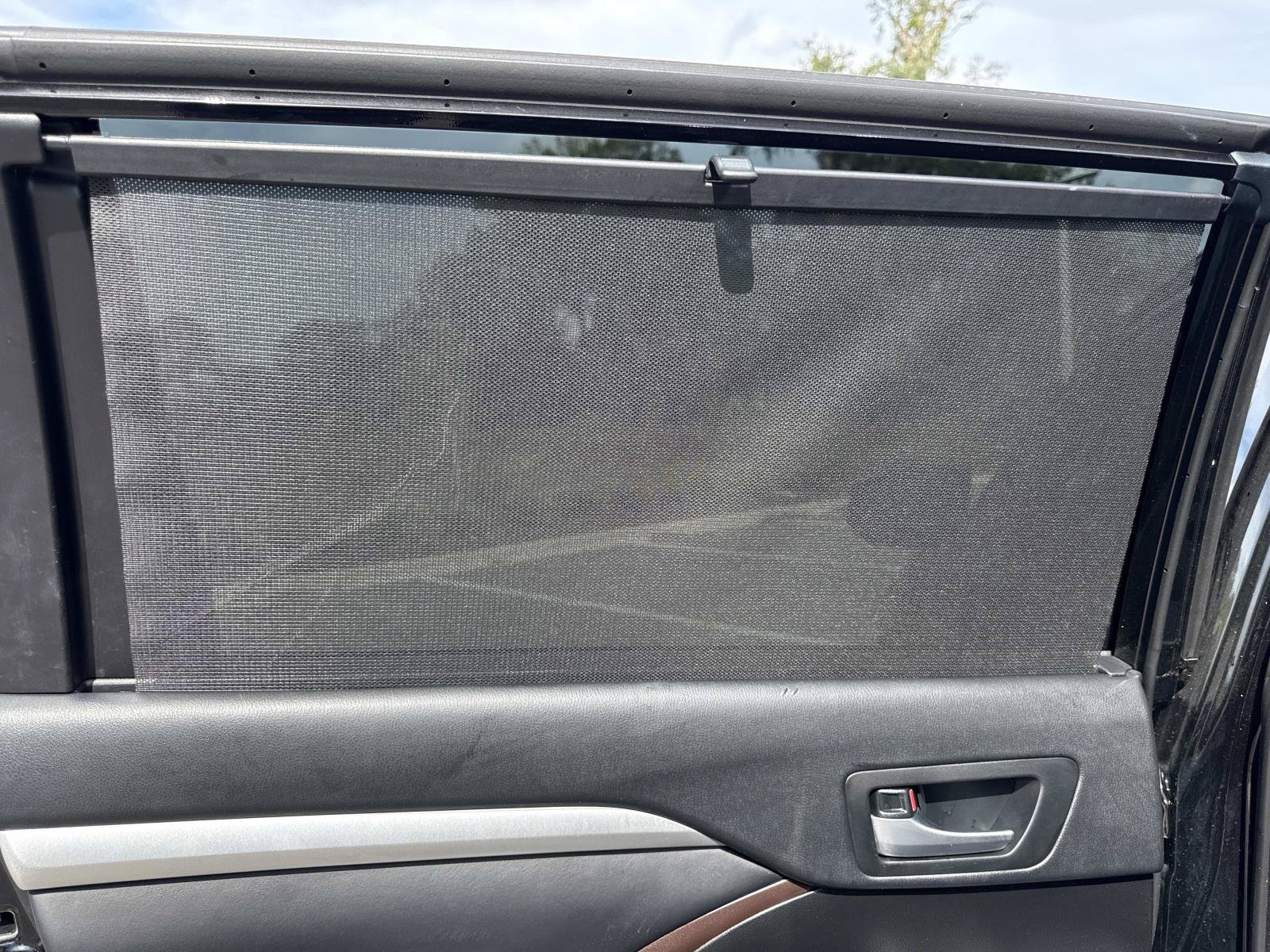 Used 2019 Toyota Highlander XLE AWD/4WD image 10