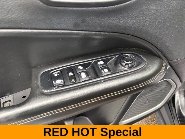 Used 2018 Jeep Compass Latitude FWD image 14