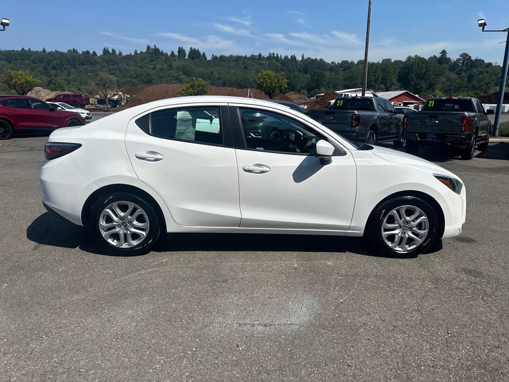 Used 2016 Scion iA FWD image 7