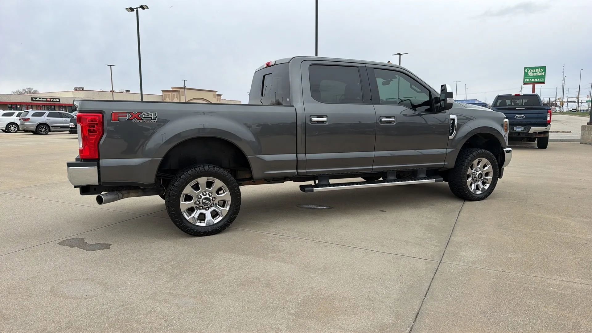 Used 2019 Ford F250 Lariat w/ Chrome Package image 25