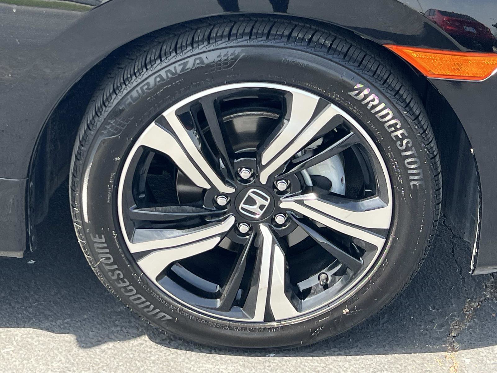 Used 2018 Honda Civic Touring image 29
