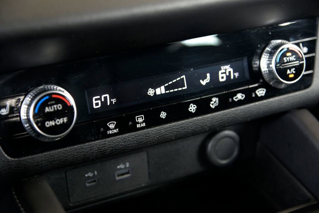 Used 2023 Mitsubishi Outlander SE image 24