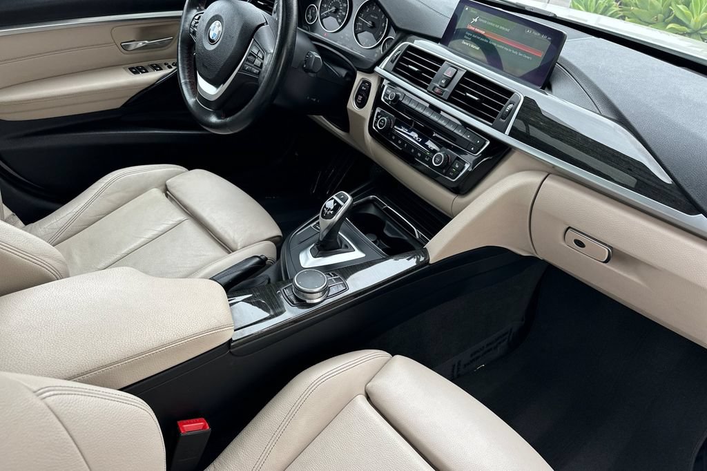 Used 2018 BMW 330i Sedan RWD image 16