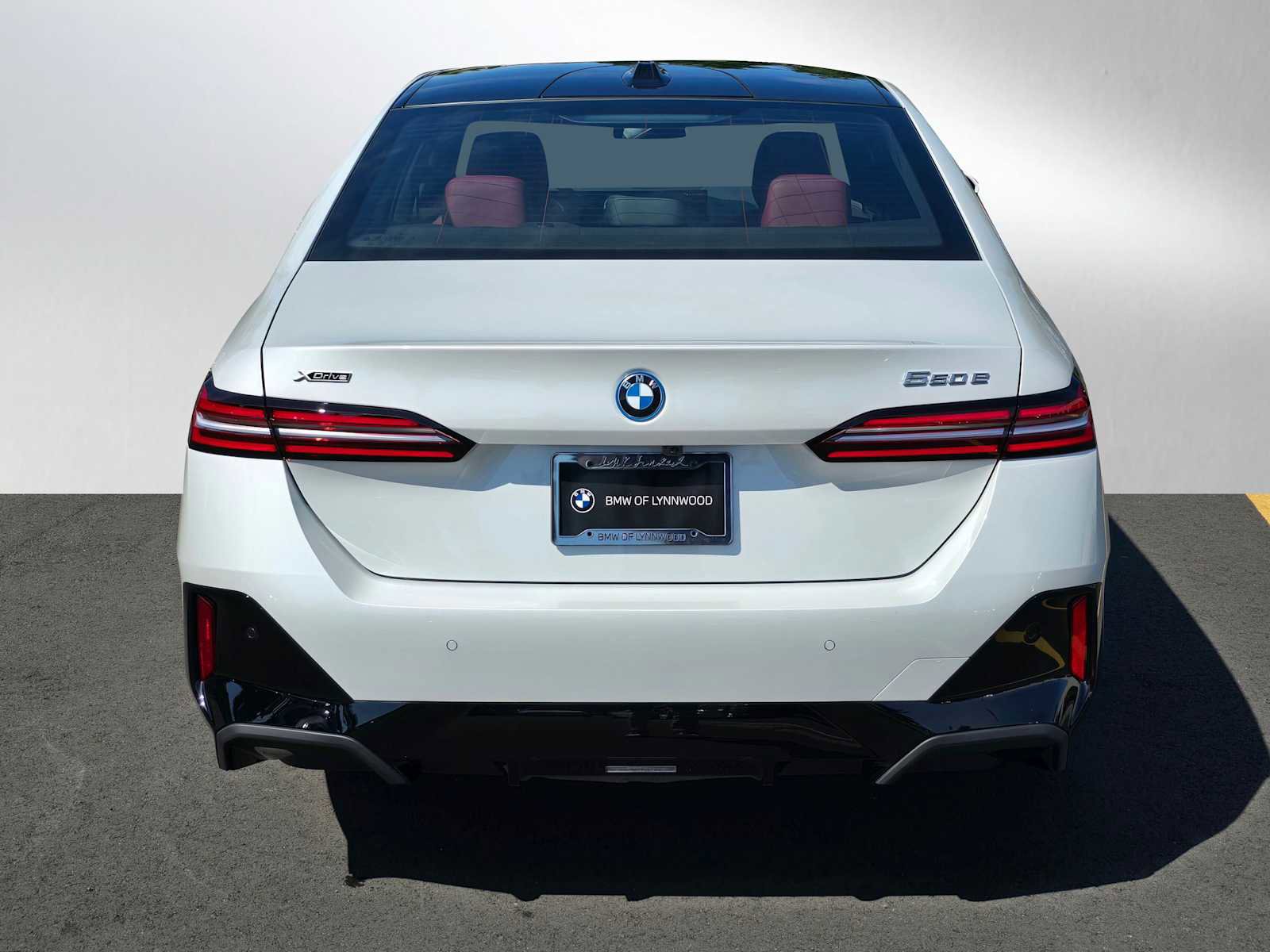 New 2026 BMW 550e xDrive 550e xDrive image 4