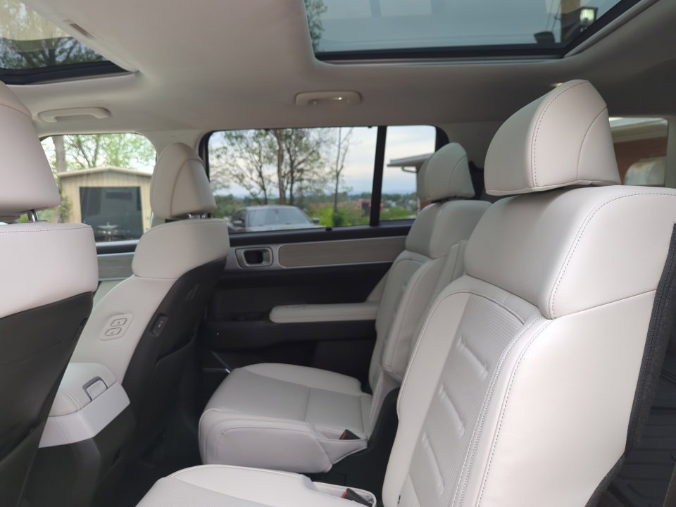 Certified 2025 Hyundai Santa Fe Calligraphy image 29