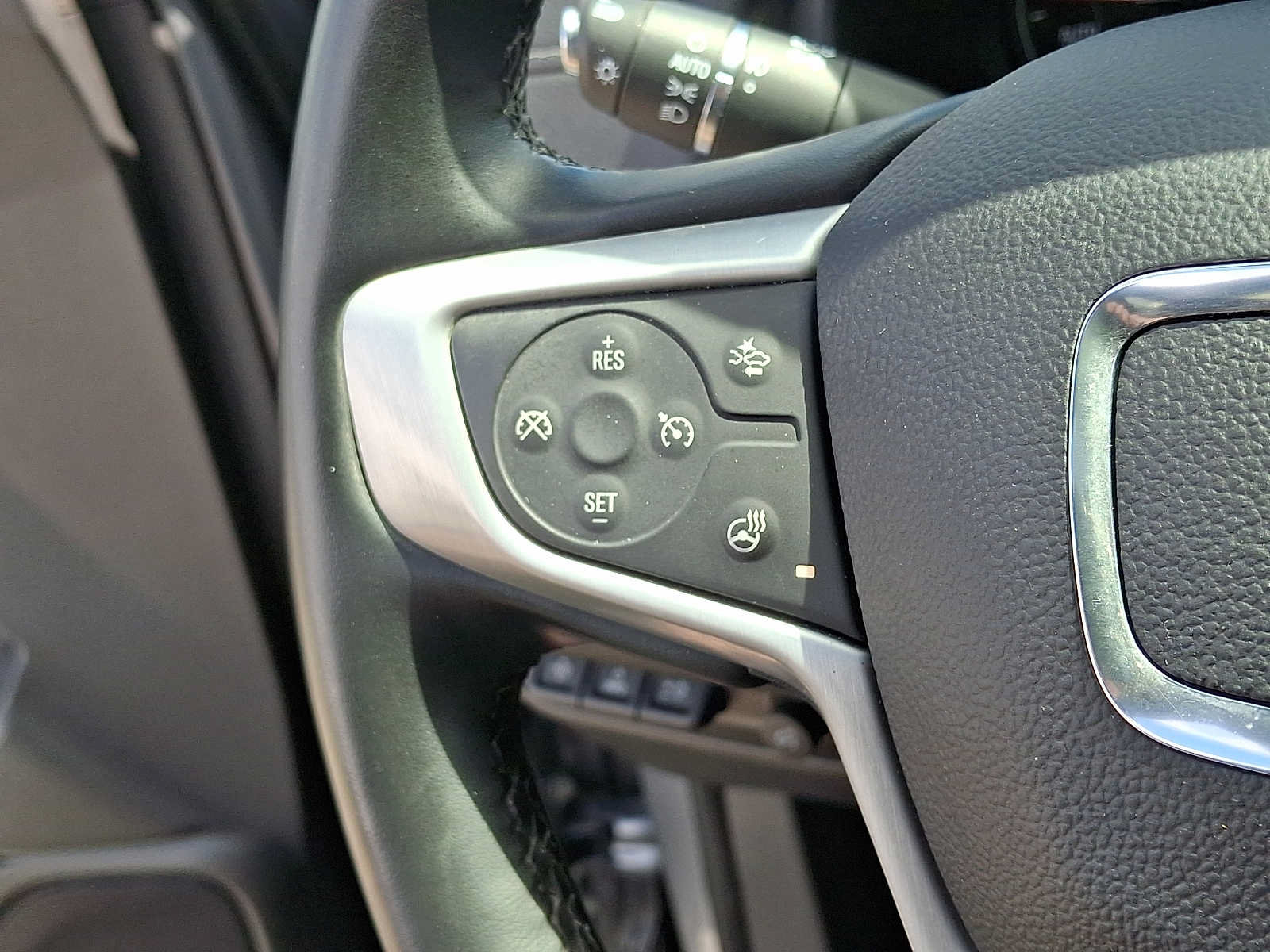 Used 2023 GMC Terrain SLT w/ Infotainment Package II AWD/4WD image 22