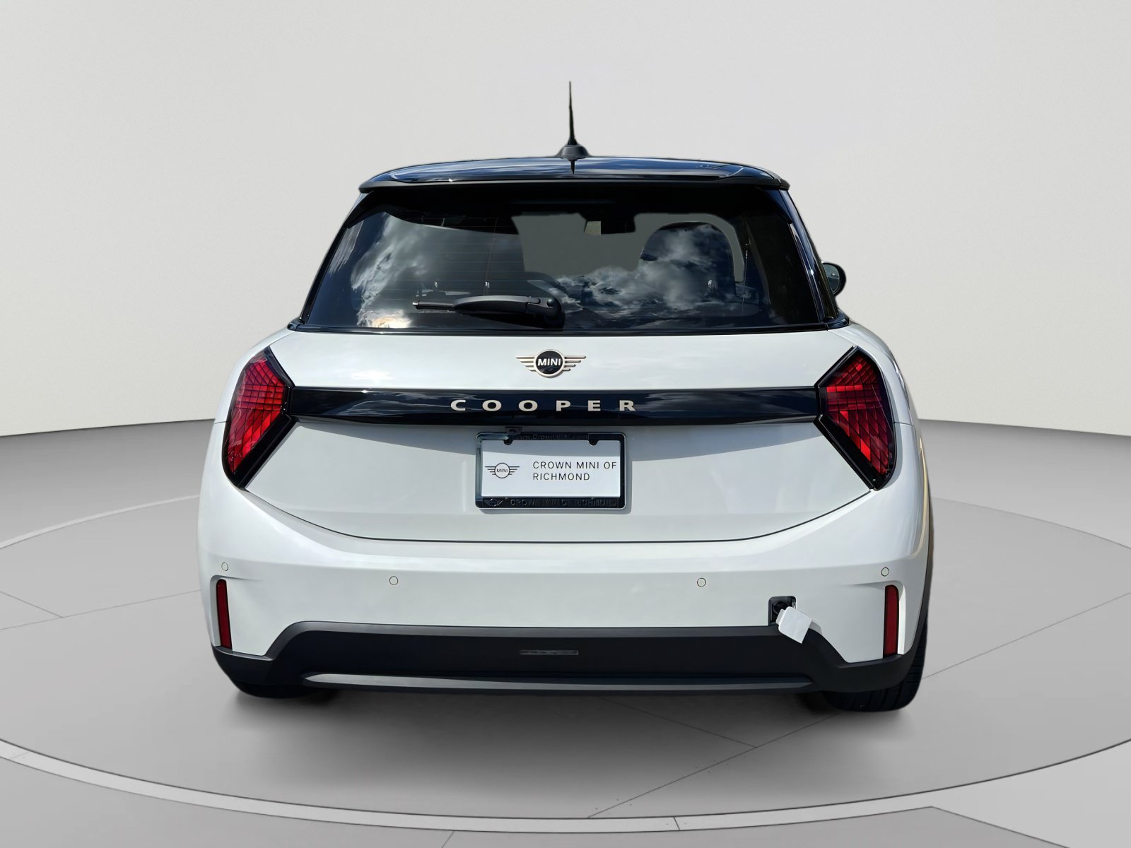 New 2026 MINI Cooper 2-Door Hardtop FWD image 4