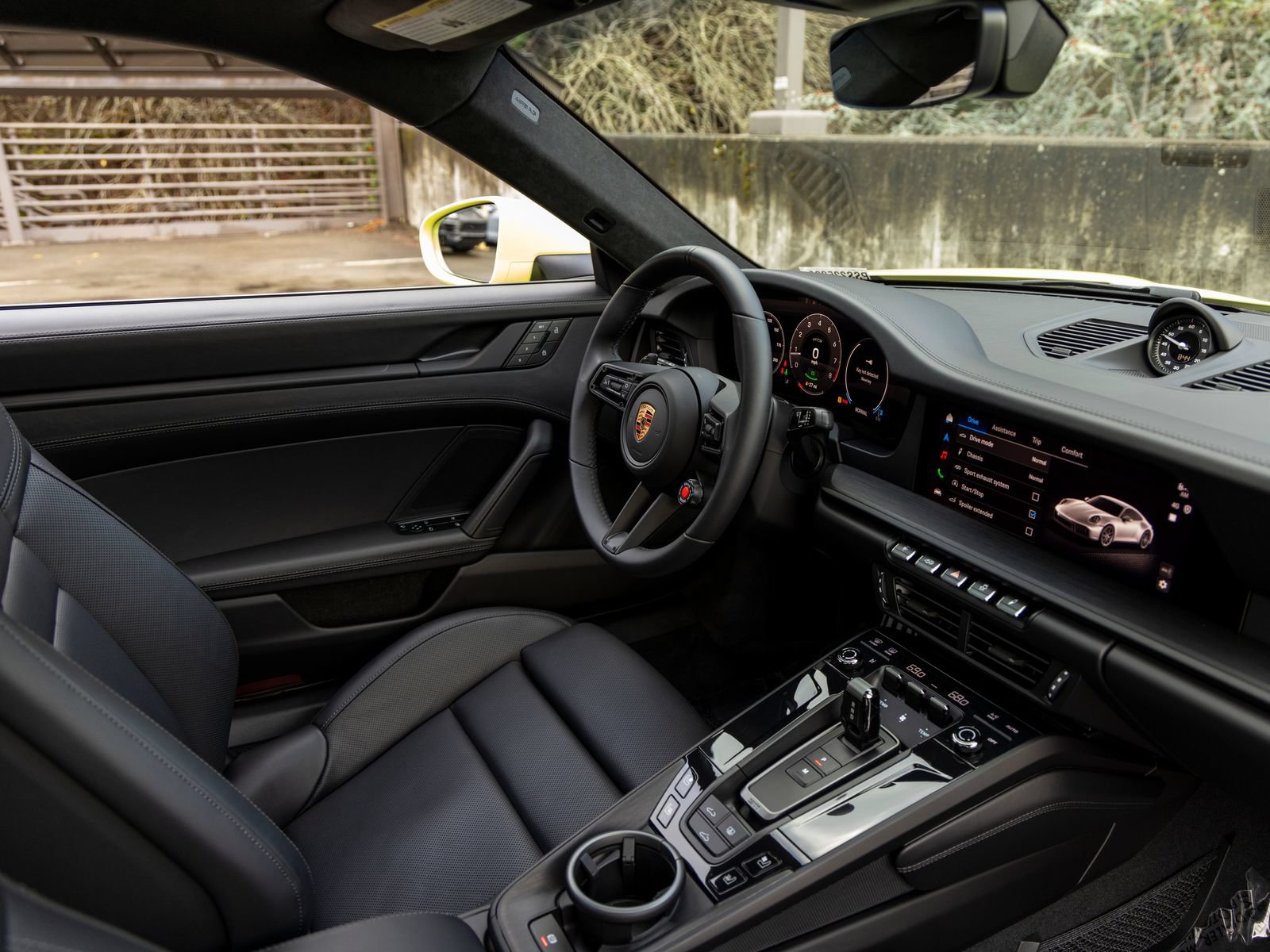 Certified 2025 Porsche 911 Carrera 4 GTS AWD/4WD image 40