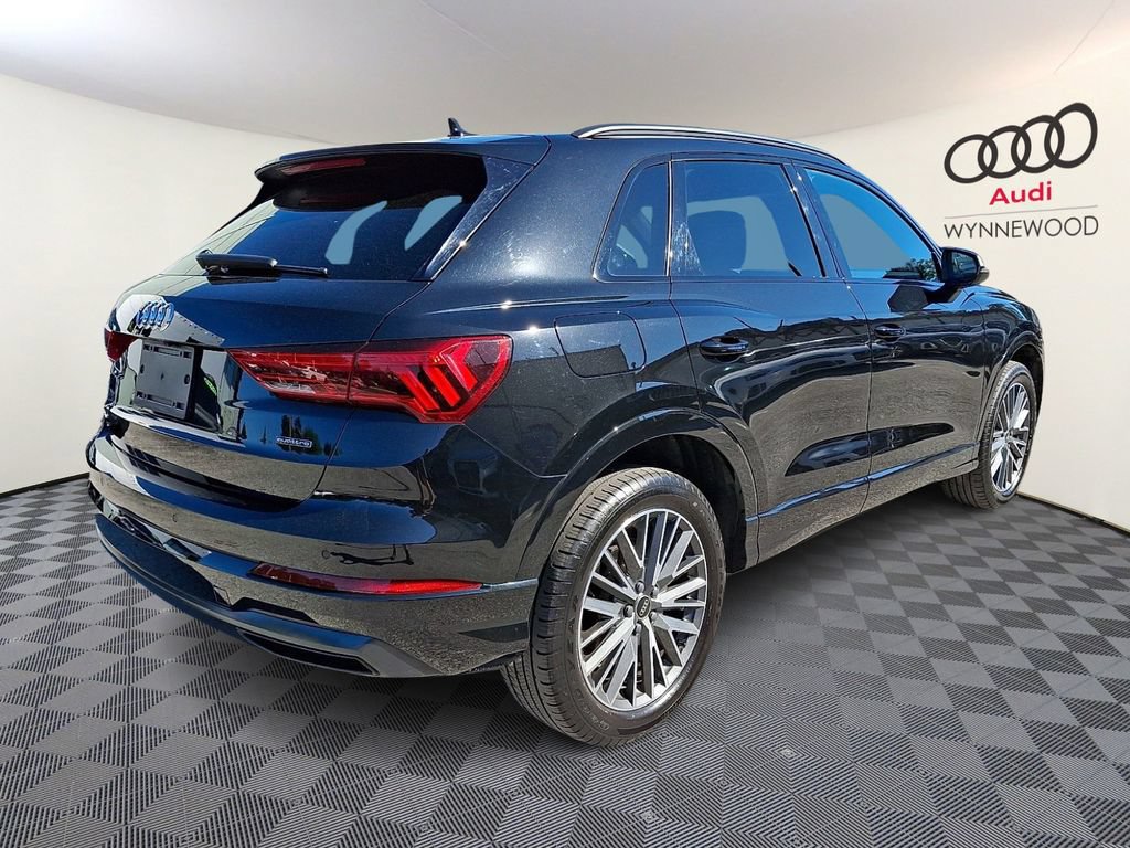Certified 2023 Audi Q3 2.0T Premium w/ Convenience Package AWD/4WD image 6