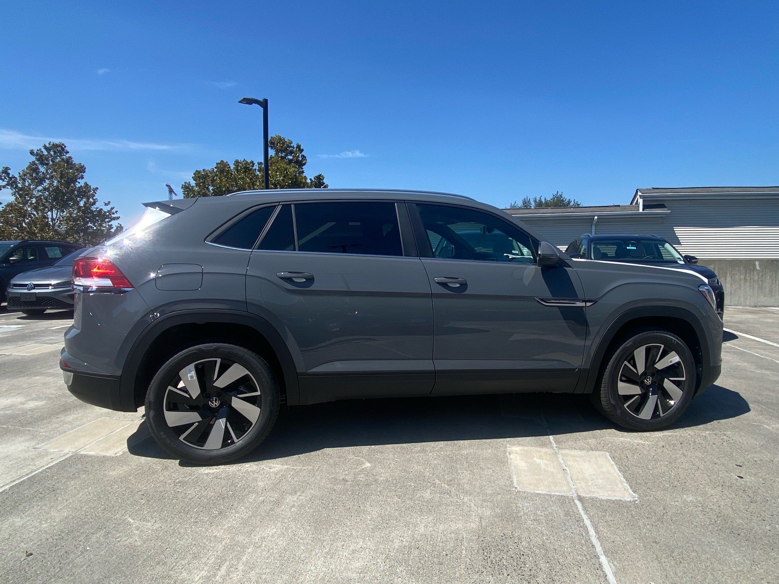 New 2026 Volkswagen Atlas Cross Sport SE AWD/4WD image 2