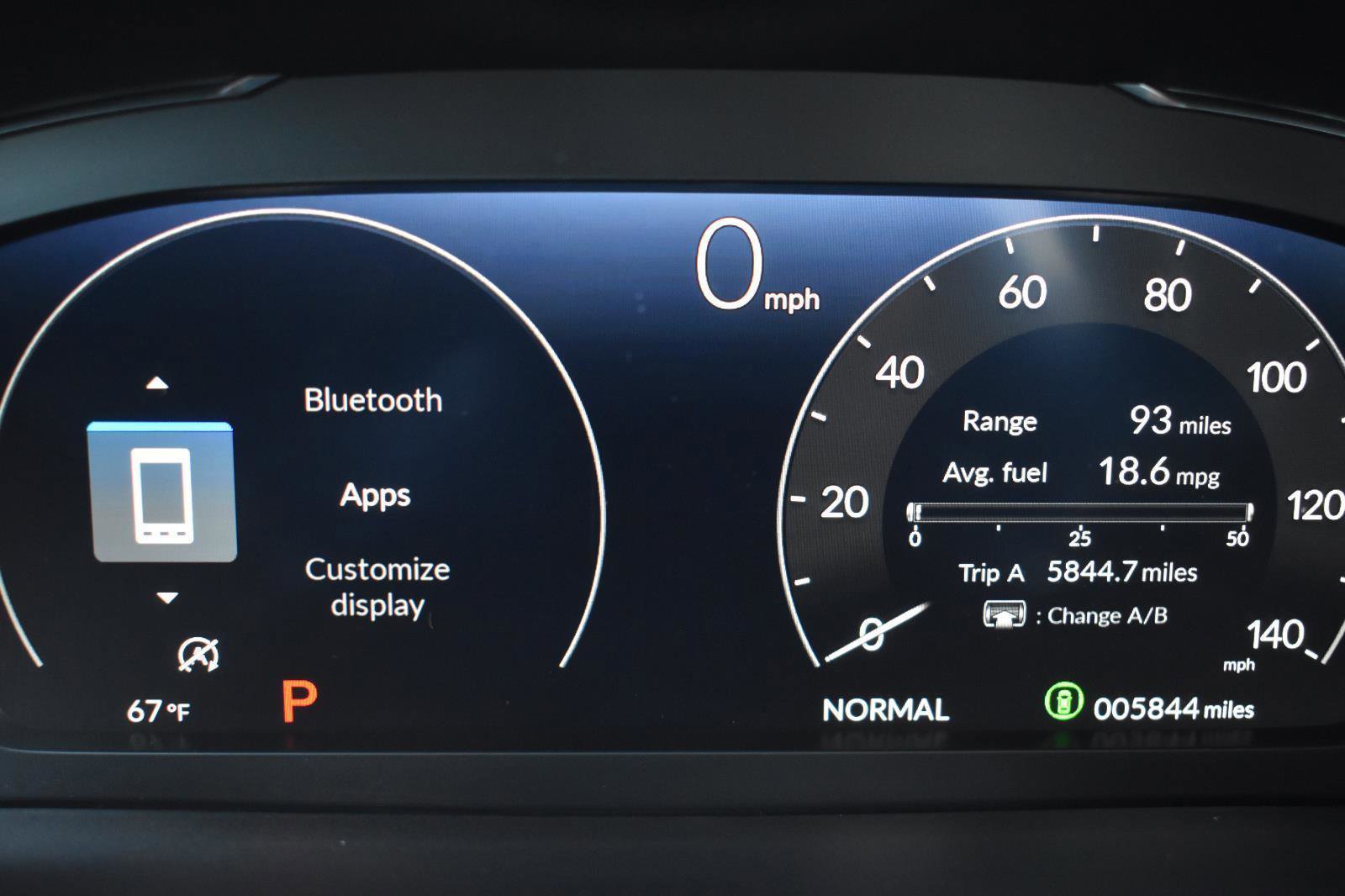 Used 2025 Honda Pilot Elite image 9