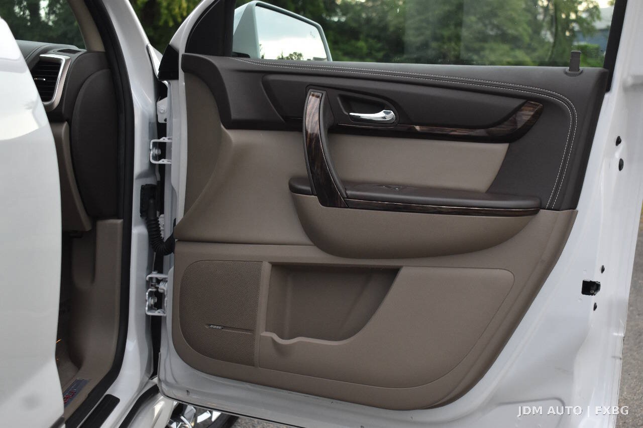 Used 2016 GMC Acadia Denali AWD/4WD image 9