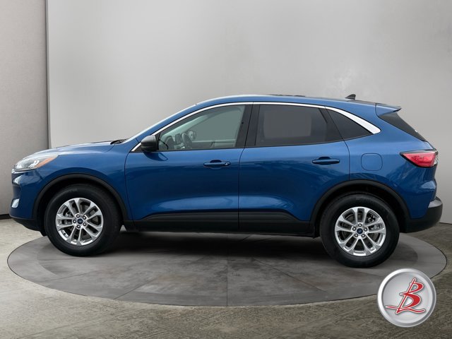 Used 2022 Ford Escape SE w/ Cold Weather Package image 4