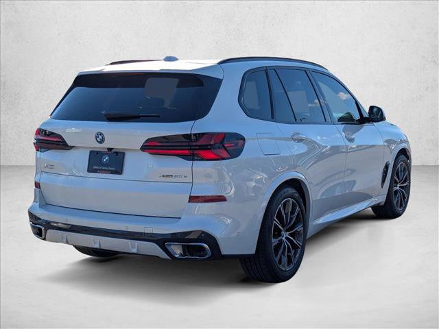 New 2026 BMW X5 xDrive50e w/ M Sport Package AWD/4WD image 2