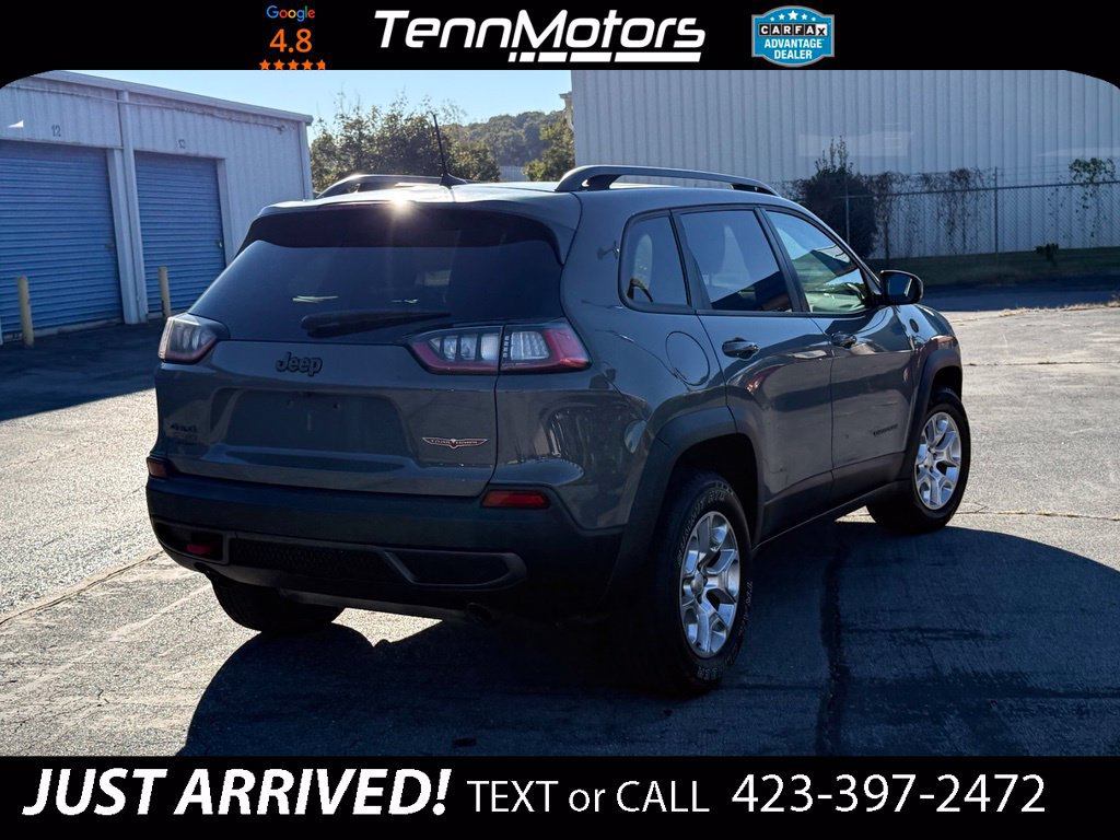 Used 2019 Jeep Cherokee Trailhawk AWD/4WD image 5