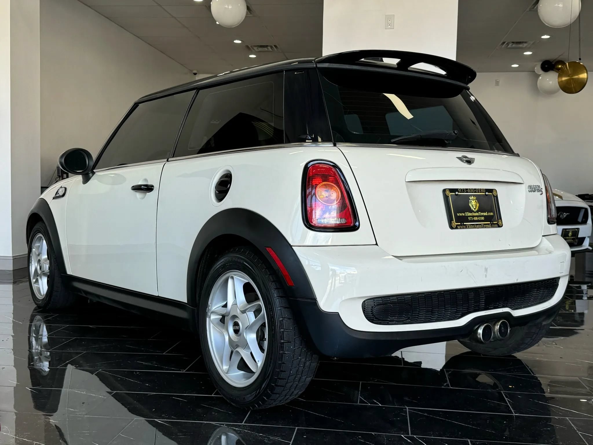 Used 2010 MINI Cooper S FWD image 4