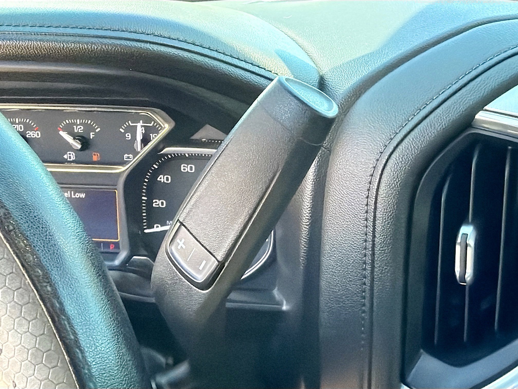 Used 2022 GMC Sierra 2500 SLT image 28