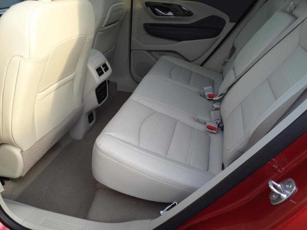 Used 2023 GMC Terrain Denali w/ Denali Premium Package image 6