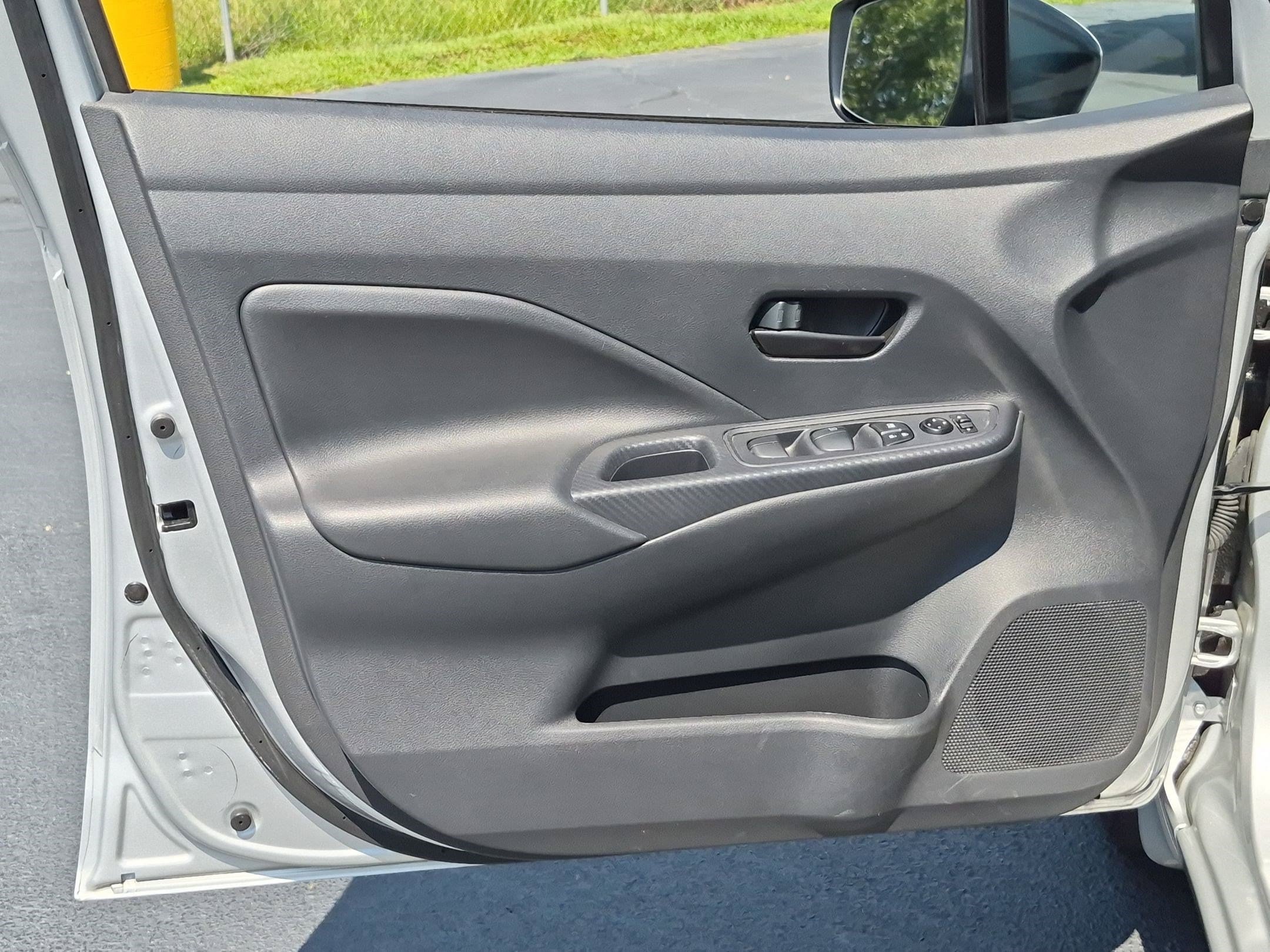 Used 2023 Nissan Versa S w/ S Plus Package FWD image 12