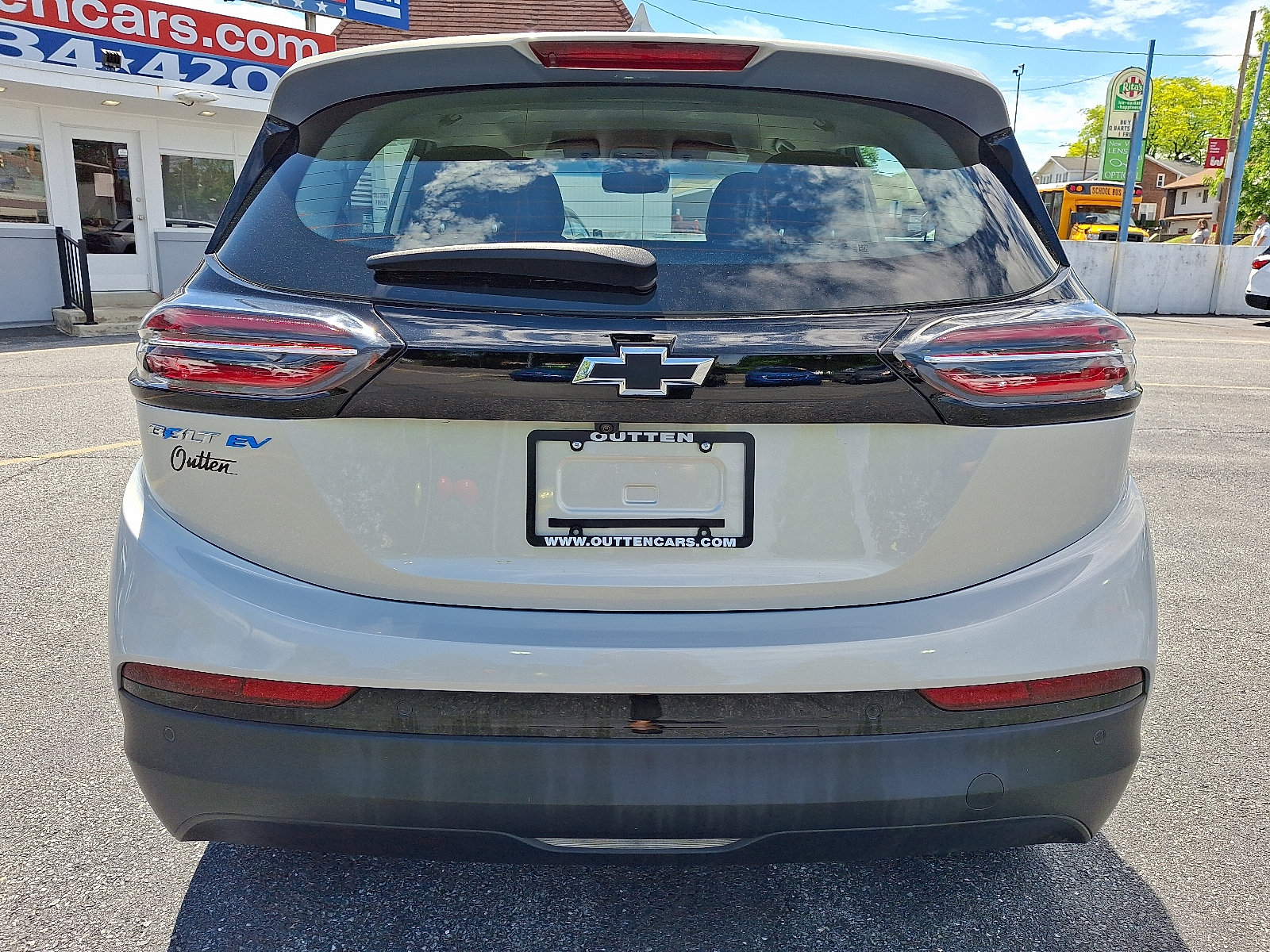 Used 2023 Chevrolet Bolt LT FWD image 4