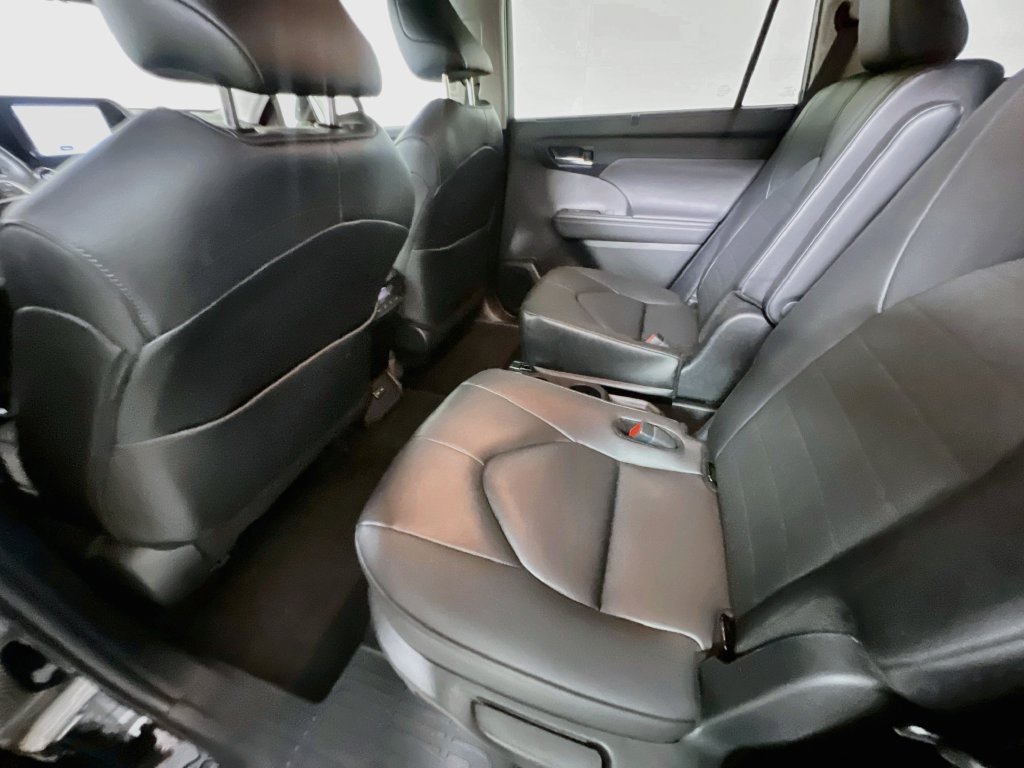 Used 2026 Toyota Highlander XLE AWD/4WD image 26