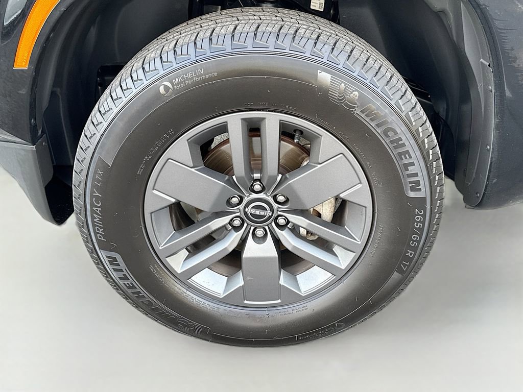 Used 2025 Nissan Frontier SV w/ SV Convenience Package image 28