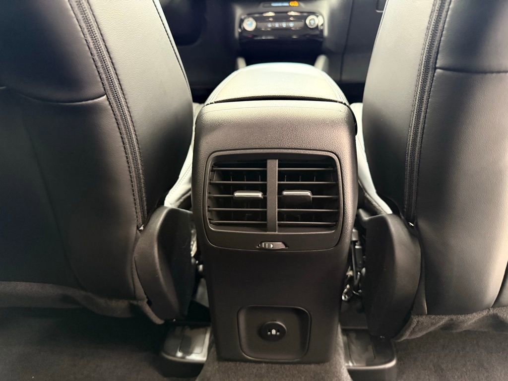 New 2025 Ford Escape SE image 26